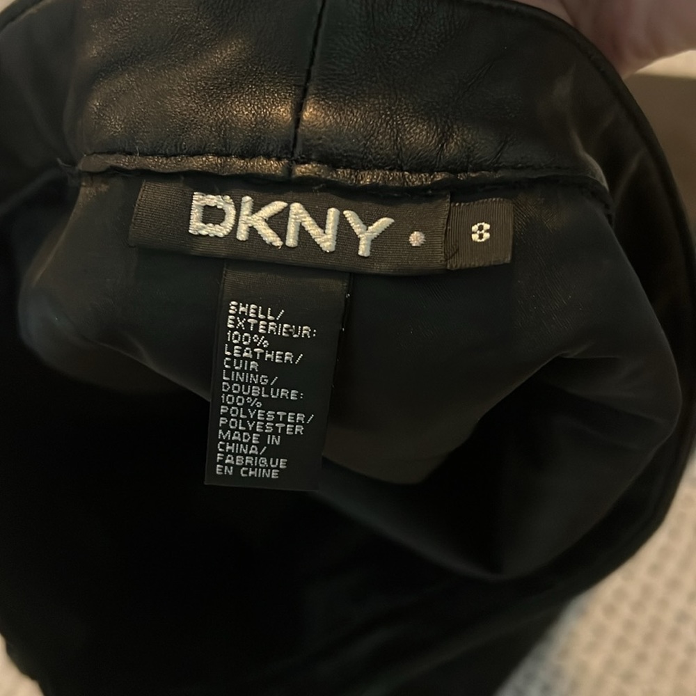 DKNY size 8 Leather skirt. Thick and comfortable material with some stretch. - Picture 3 of 5